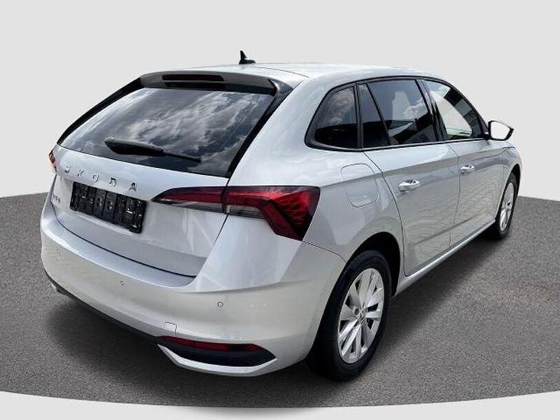 Gebraucht Skoda Scala 150 PS (110 kW) 2024 Silber Kleinwagen