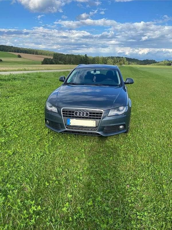 Grau Gebraucht 2009 Audi A4 Ambiente Kombi | 5.300 € (Guter Preis) - Bild 1/4