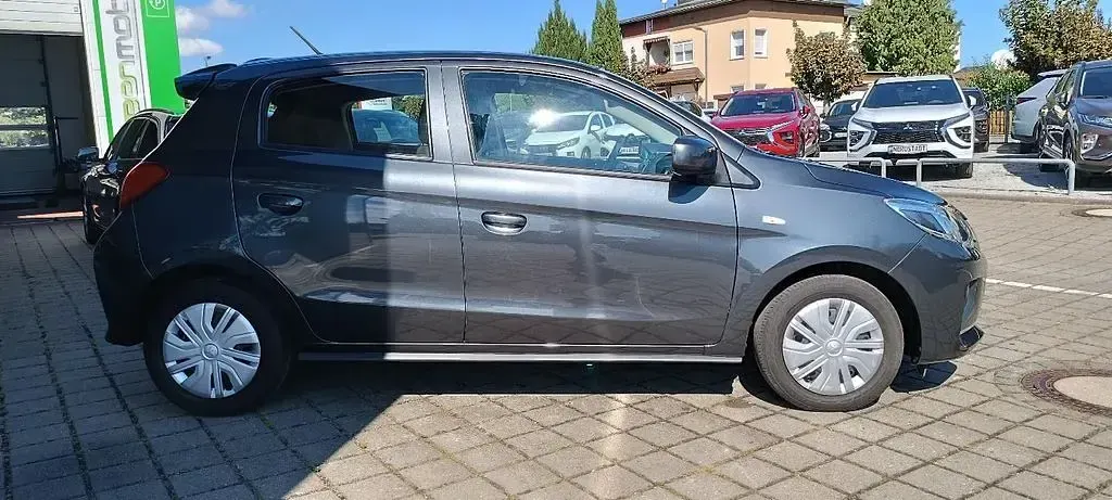 Gebraucht Mitsubishi Space Star Select 71 PS (52 kW) 2024 Grau Kleinwagen