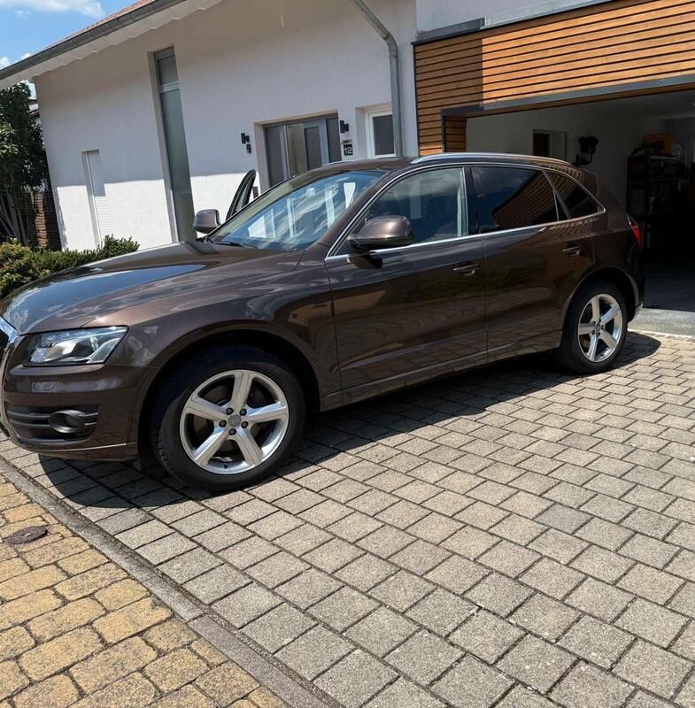 Braun Gebraucht 2011 Audi Q5 S-Line SUV | 12.900 € (Fairer Preis) - Bild 1/4