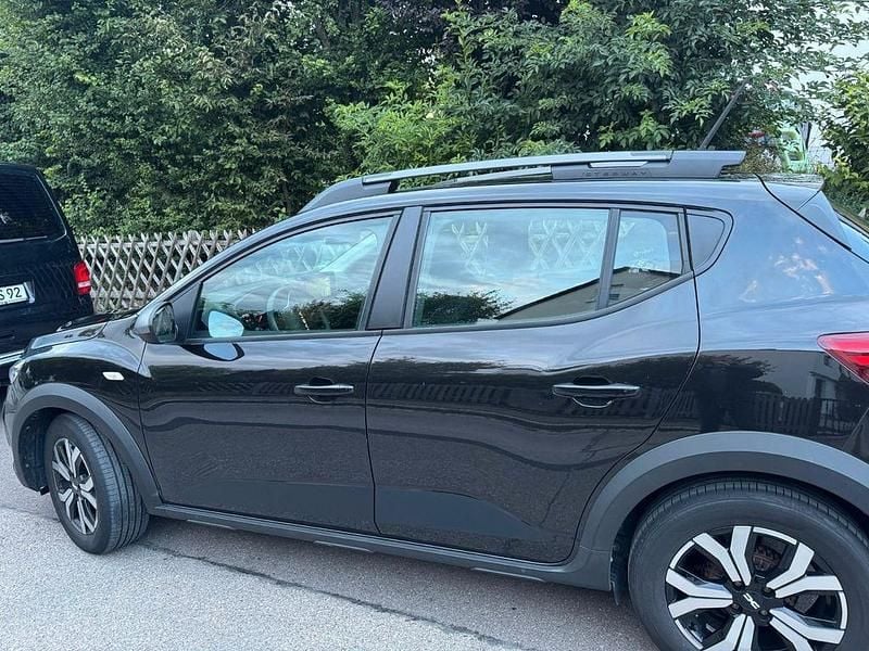 Schwarz Gebraucht 2023 Dacia Sandero Extreme Kleinwagen | 15.150 € (Fairer Preis) - Bild 1/4
