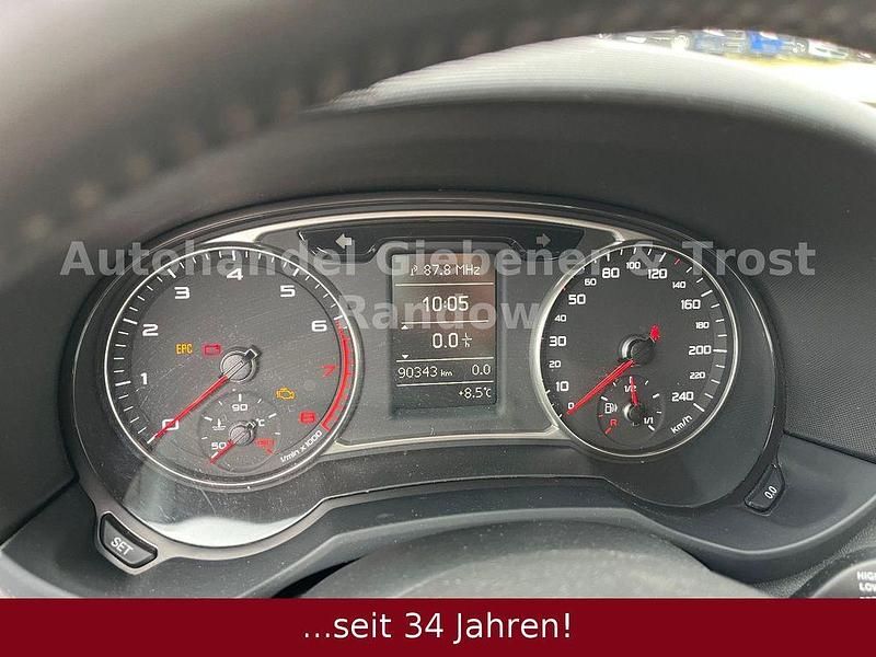 Gebraucht Audi A1 Attraction 86 PS (63 kW) 2012 Schwarz Kleinwagen