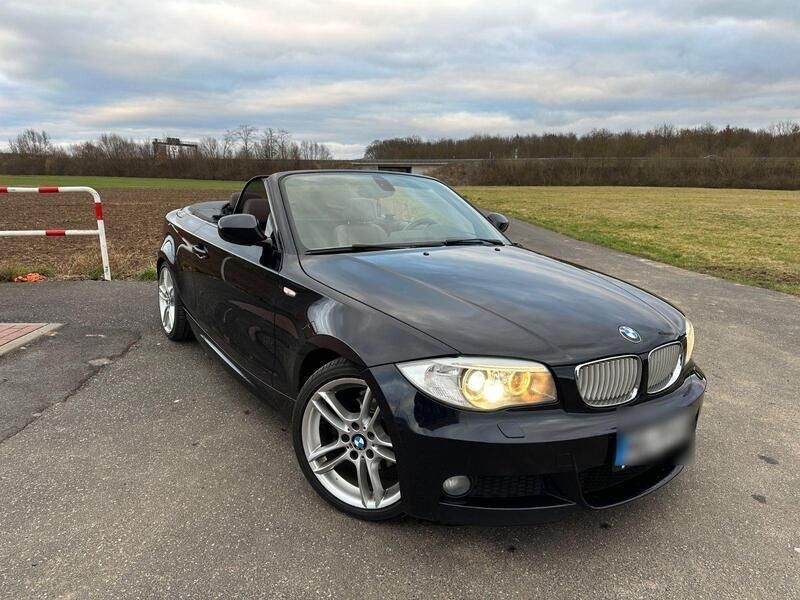Schwarz Gebraucht 2013 BMW 118 Cabriolet Efficient Dynamics Cabrio | 11.990 € (Fairer Preis) - Bild 1/4