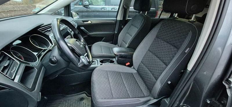 Gebraucht VW Touran Join 116 PS (85 kW) 2018 Grau Van / Kleinbus