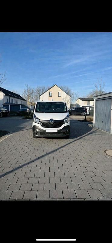 Gebraucht Renault Trafic 121 PS (88 kW) 2019 Weiß Van / Kleinbus