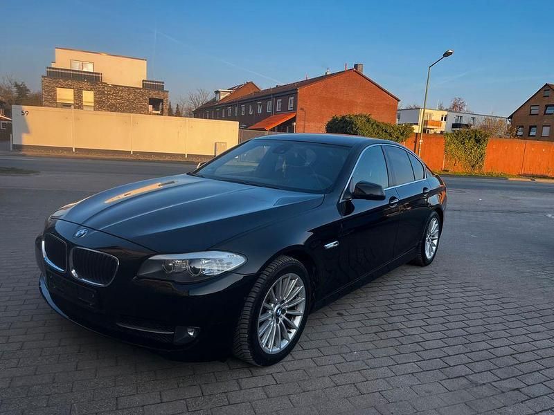 Second-hand BMW 525 204 CP (150 kW) 2010 Negru Berlinǎ