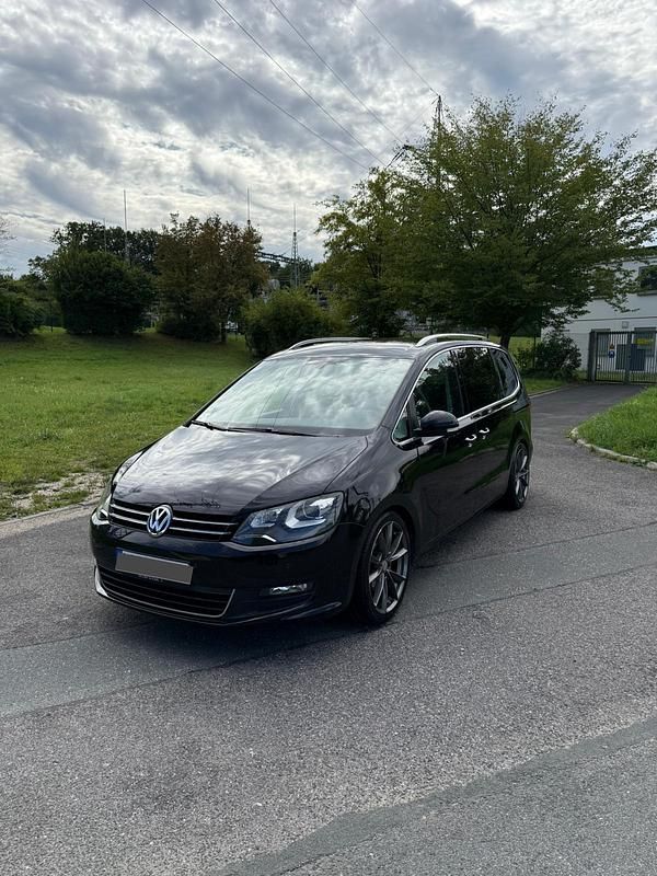 Gebraucht VW Sharan 140 PS (102 kW) 2014 Schwarz Van / Kleinbus