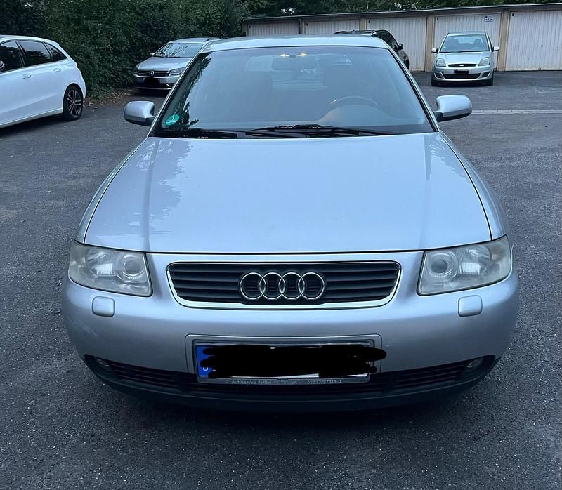 Silber Gebraucht 2003 Audi A3 Limousine | 2.900 € (Fairer Preis) - Bild 1/4