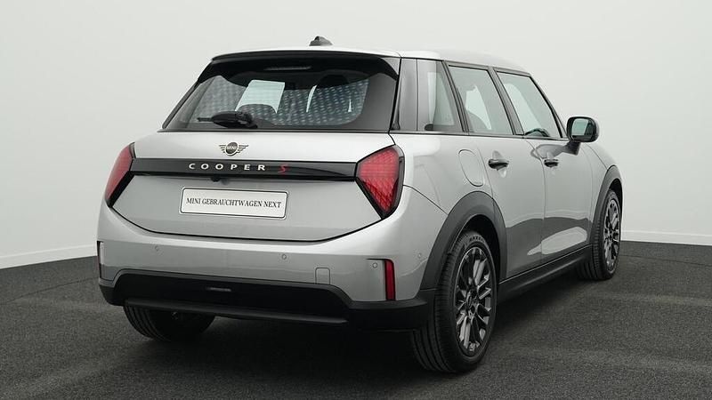 Gebraucht Mini Cooper S Classic 204 PS (150 kW) 2024 Grau Kleinwagen