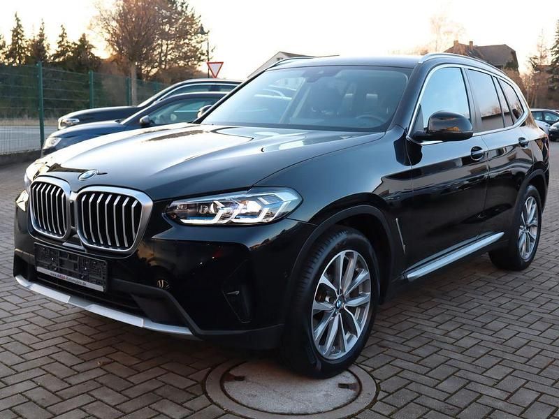 Gebraucht BMW X3 Sport Line 190 PS (139 kW) 2024 Schwarz SUV