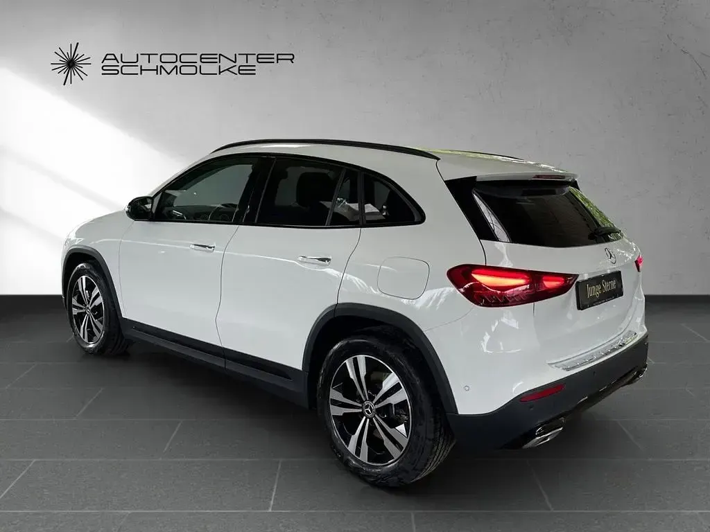 Gebraucht Mercedes GLA220 Progressive 190 PS (139 kW) 2024 Weiß SUV