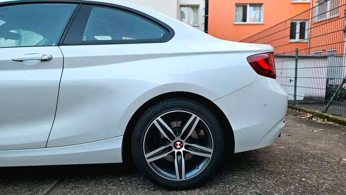Gebraucht BMW 220 Sport Line 190 PS (139 kW) 2016 Weiß Coupé