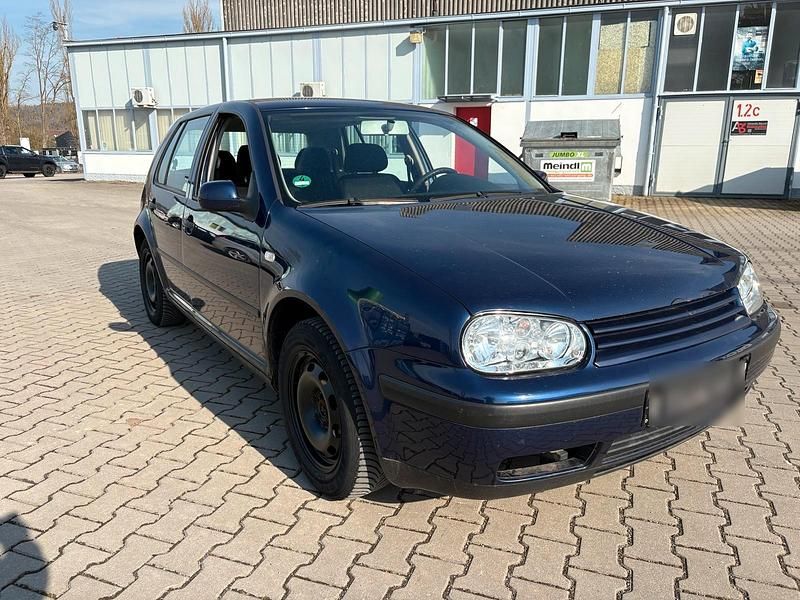 Gebraucht VW Golf IV 75 PS (55 kW) 2003 Blau Kleinwagen
