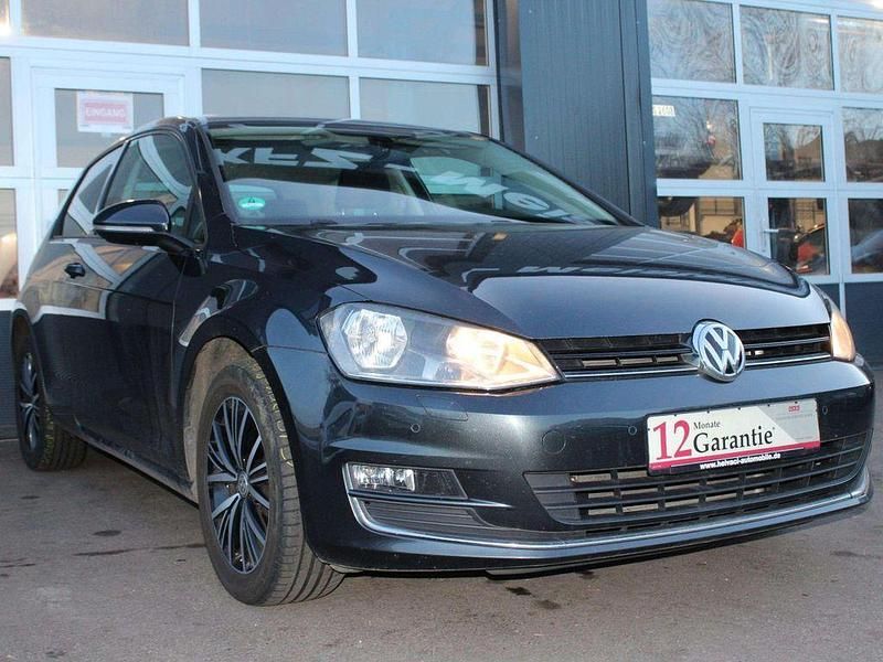 Gebraucht VW Golf VII Allstar 110 PS (80 kW) 2016 Carbon steel grey metallic Kleinwagen