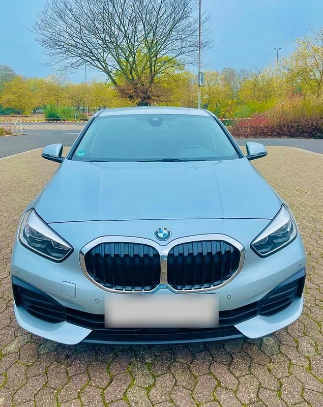 Usata BMW 118 Efficient Dynamics 150 CV (110 kW) 2020 Argento Utilitaria