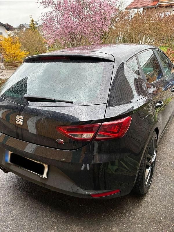 Gebraucht Seat Leon FR 179 PS (131 kW) 2014 Schwarz Limousine