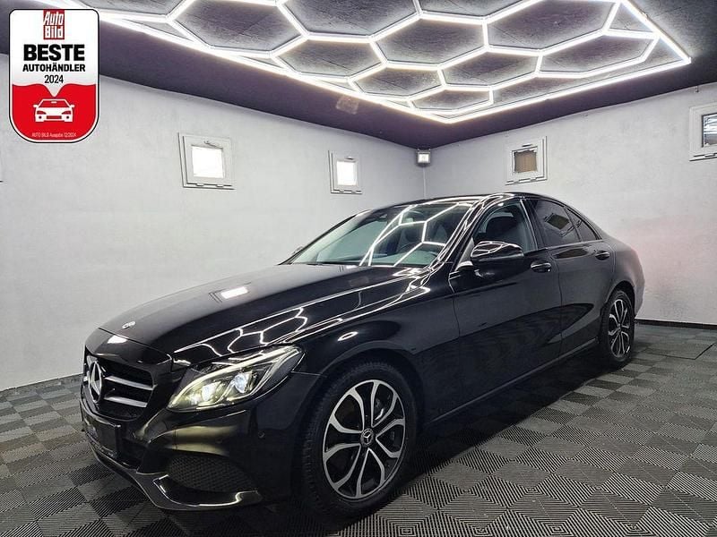 Schwarz Gebraucht 2018 Mercedes C200 Avantgarde Limousine | 19.880 € (Guter Preis) - Bild 1/4