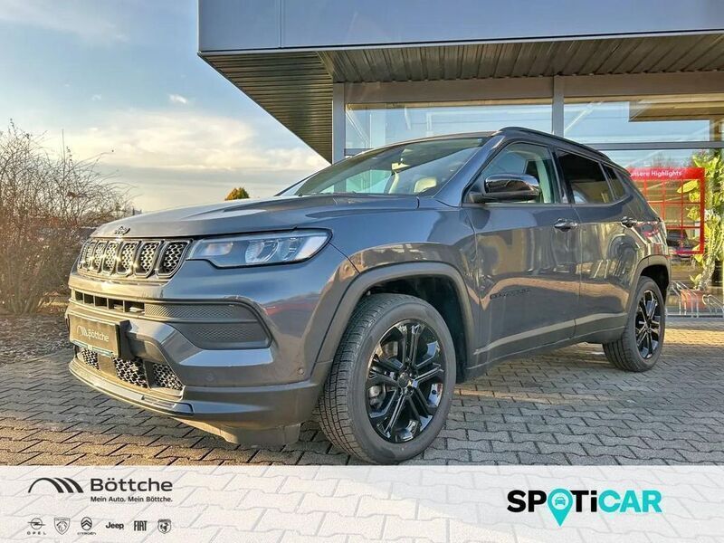 Grigio moda (graphite grey metallic) Gebraucht 2023 Jeep Compass Night Eagle SUV | 21.790 € (Guter Preis) - Bild 1/4