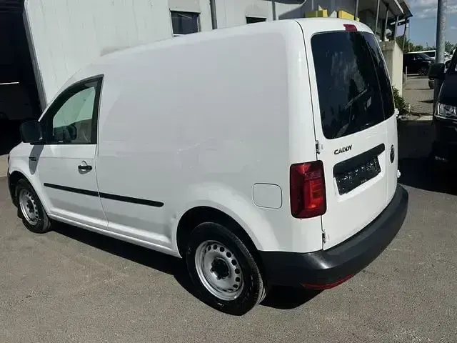 Gebraucht VW Caddy 102 PS (75 kW) 2021 Weiß Van / Kleinbus