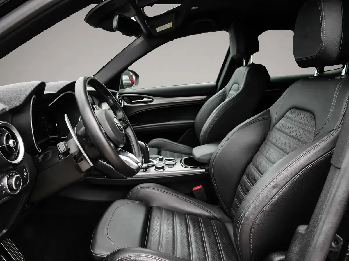 Gebraucht Alfa Romeo Stelvio Veloce 280 PS (205 kW) 2024 Manufacturer SUV