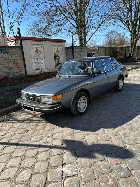 Blau Gebraucht 1982 Saab 900 Kleinwagen | 5.500 € - Bild 1/4