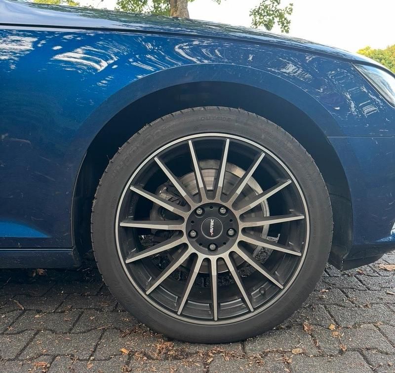 Gebraucht Audi A4 150 PS (110 kW) 2017 Blau Limousine