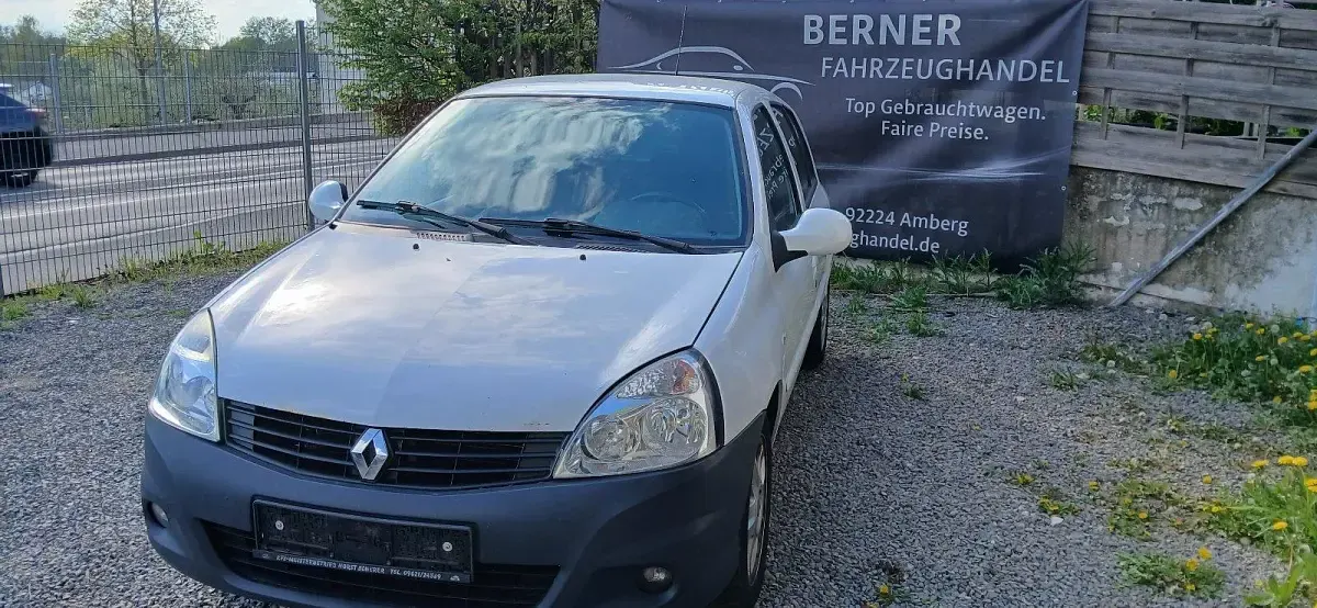 Gebraucht Renault Clio 75 PS (55 kW) 2012 Weiß Kleinwagen