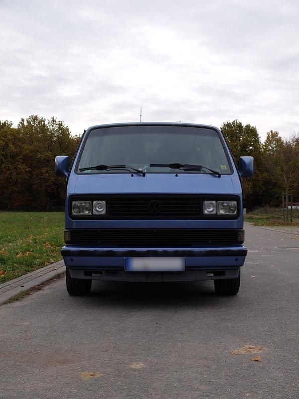 Usado VW Multivan 193 HP (141 kW) 1990 Azul Monovolume