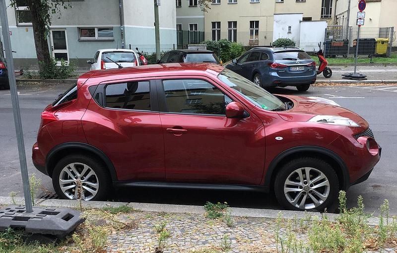 Rot Gebraucht 2012 Nissan Juke Acenta SUV | 6.450 € (Guter Preis) - Bild 1/4
