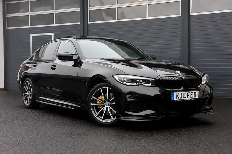 Schwarz Gebraucht 2019 BMW 330 M Performance Limousine | 29.900 € (Superpreis) - Bild 1/4