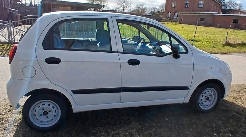 Gebraucht Chevrolet Matiz 52 PS (38 kW) 2009 Weiß Kleinwagen
