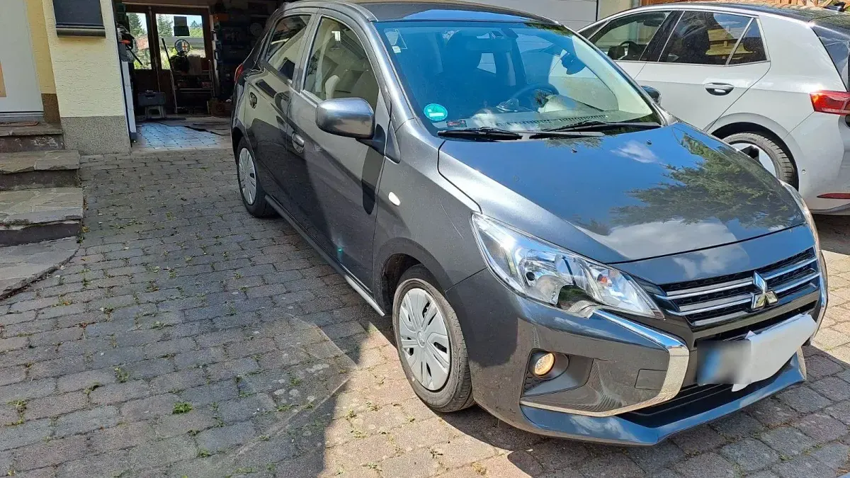 Gebraucht Mitsubishi Space Star Plus 71 PS (52 kW) 2023 Schwarz Kleinwagen