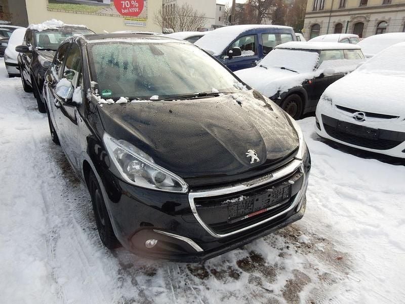 Schwarz Gebraucht 2016 Peugeot 208 Style Kleinwagen | 3.999 € (Guter Preis) - Bild 1/4