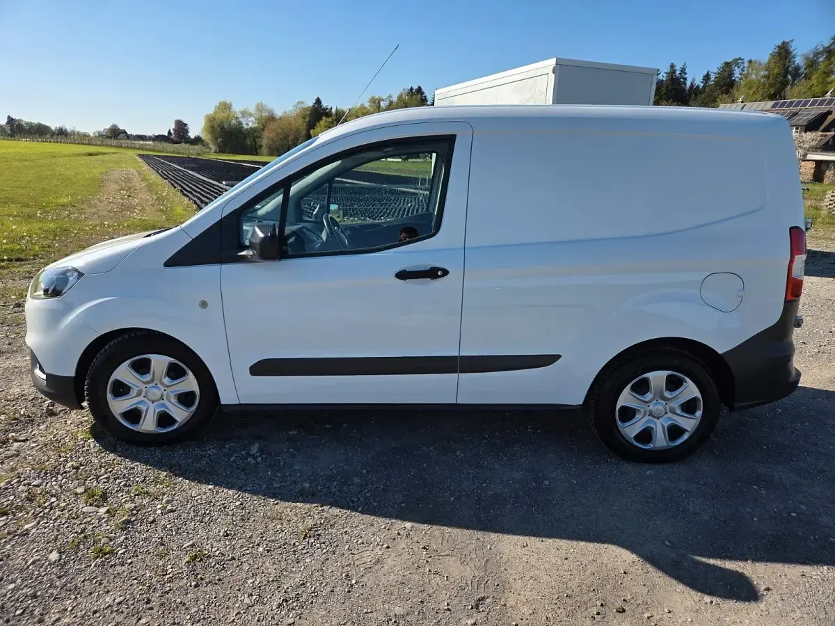 Gebraucht Ford Transit 75 PS (55 kW) 2021 Weiß Van / Kleinbus