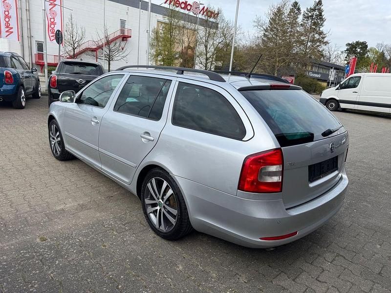 Second-hand Skoda Octavia 122 CP (89 kW) 2013 Argintiu Berlinǎ
