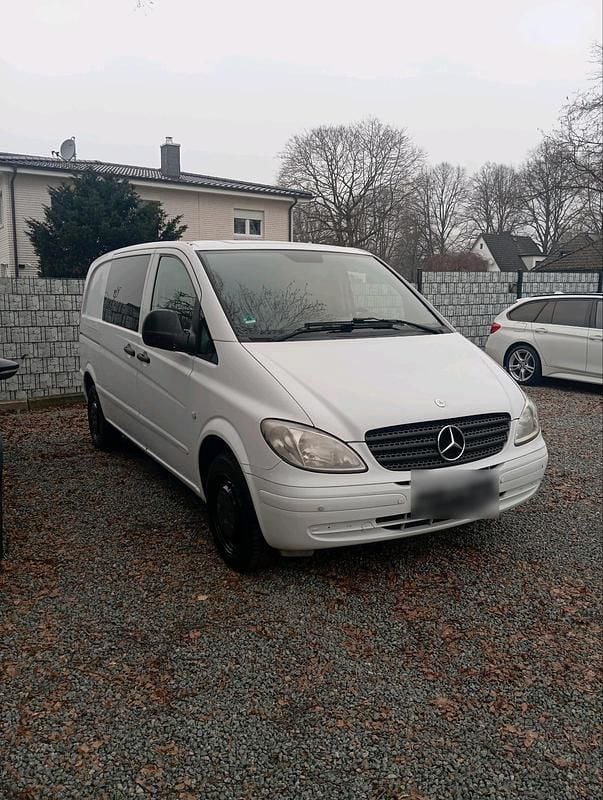 Weiß Gebraucht 2007 Mercedes Vito Van | 2.500 € (Guter Preis) - Bild 1/4