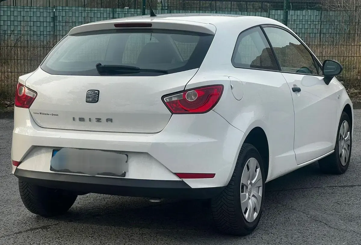 Gebraucht Seat Ibiza 69 PS (50 kW) 2013 Weiß Kleinwagen