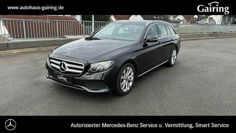 Schwarz Gebraucht 2018 Mercedes E220 Avantgarde Limousine | 24.900 € (Guter Preis) - Bild 1/4