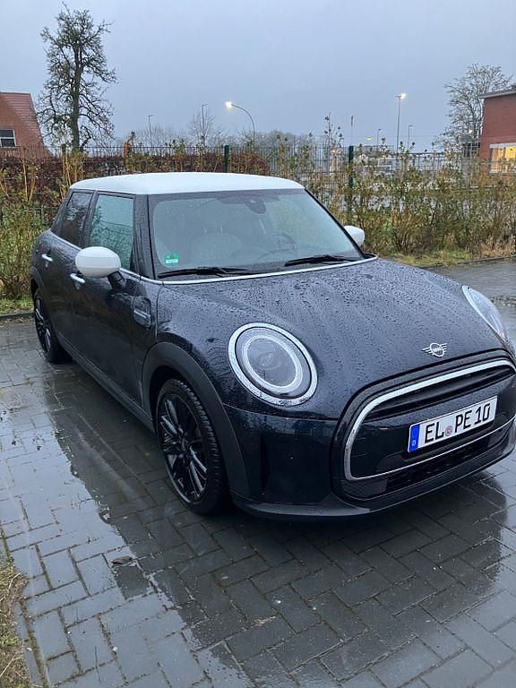 Gebraucht Mini Cooper Classic 136 PS (100 kW) 2023 Schwarz Kleinwagen