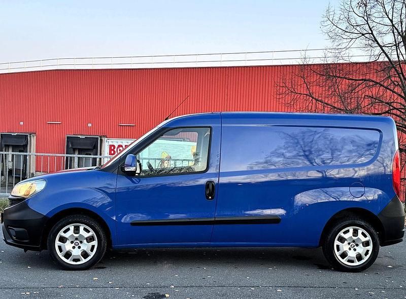 Gebraucht Fiat Doblò 120 PS (88 kW) 2015 Blau Van / Kleinbus