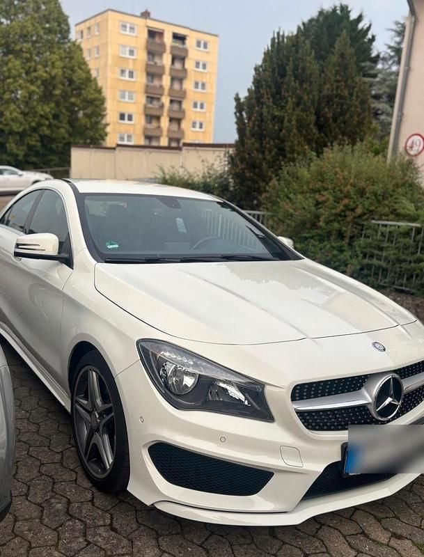 Gebraucht Mercedes CLA180 AMG line 122 PS (89 kW) 2014 Weiß Limousine