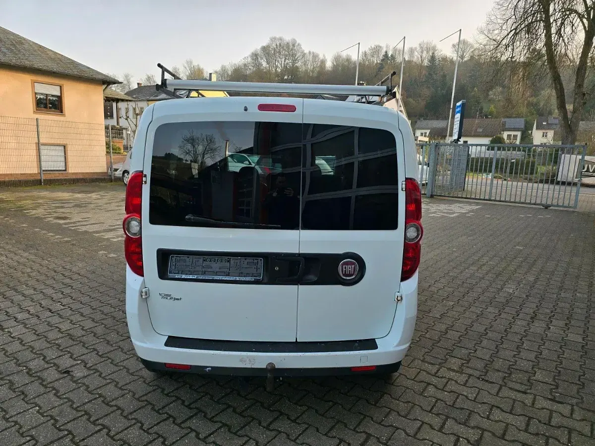 Gebraucht Fiat Doblò 105 PS (77 kW) 2014 Weiß Van / Kleinbus