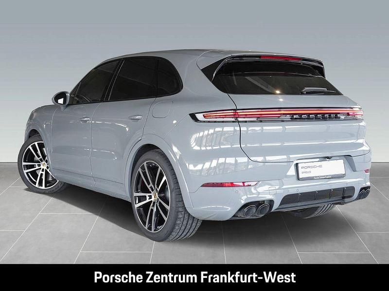 Gebraucht Porsche Cayenne Turbo E-Hybrid 740 PS (544 kW) 2024 Grau SUV