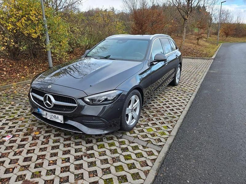 Grau Gebraucht 2022 Mercedes C300 Avantgarde Kombi | 36.800 € (Fairer Preis) - Bild 1/4