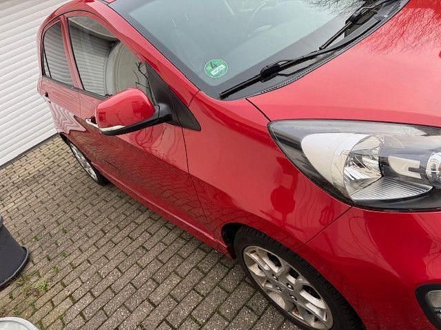 Gebraucht Kia Picanto 86 PS (63 kW) 2013 Rot Kleinwagen