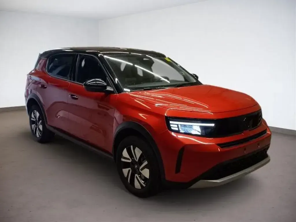 Gebraucht Opel Frontera 83 kW (113 PS) 2024 Kanyon orange (metallic) SUV