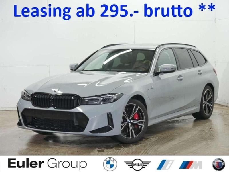 Grau Gebraucht 2025 BMW 330e M Sport Kombi | 45.989 € (Superpreis) - Bild 1/4