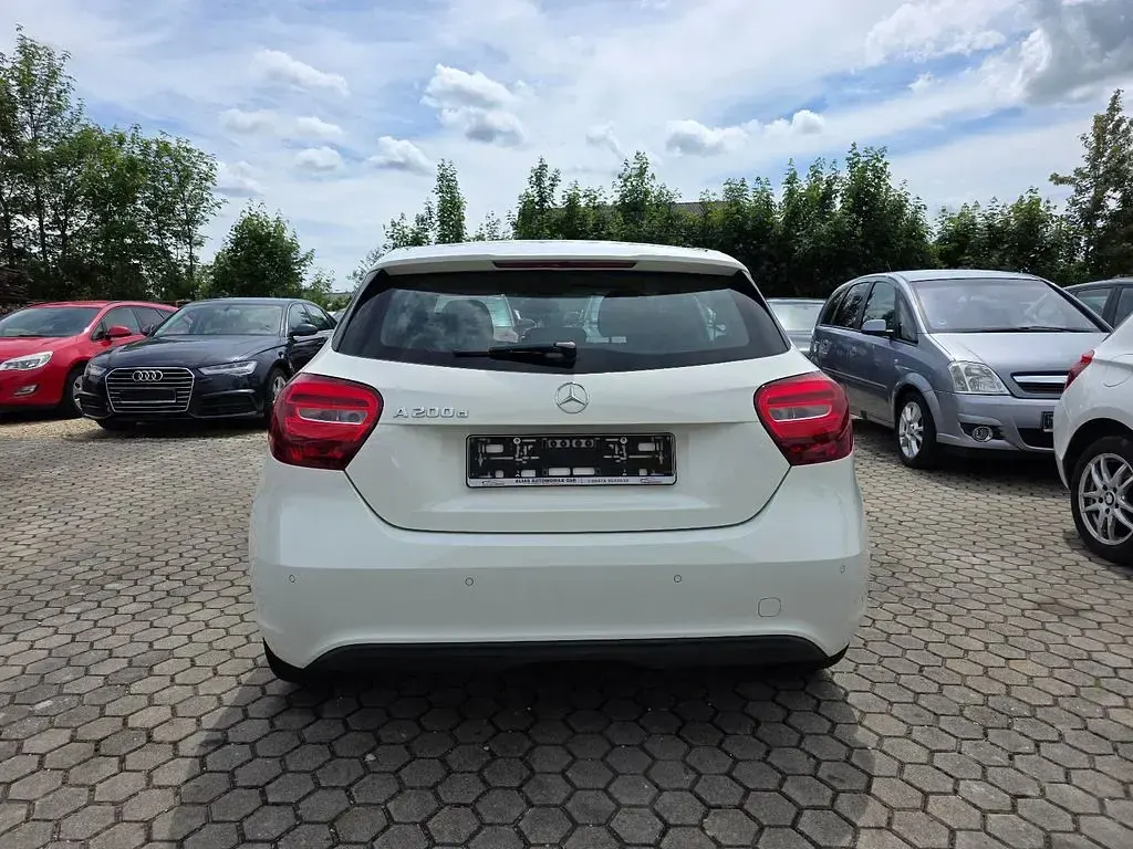 Gebraucht Mercedes A200 136 PS (100 kW) 2017 Weiß Kleinwagen