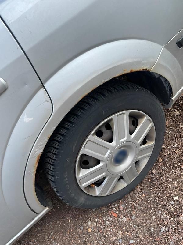 Gebraucht Ford Mondeo Ghia 125 PS (91 kW) 2007 Silber Limousine