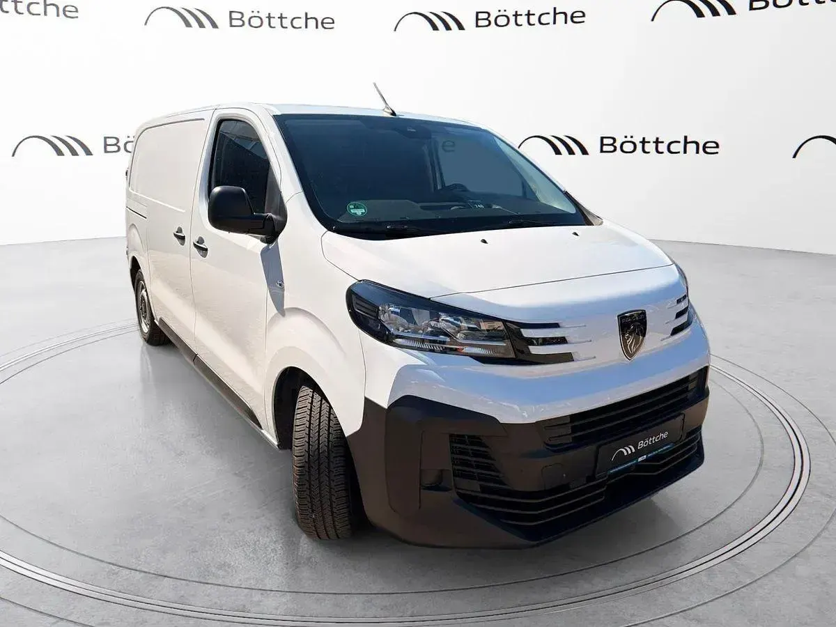Gebraucht Peugeot Expert 144 PS (105 kW) 2025 Lackierung weiss icy/typ aussenverkleidung spiegel flach standard Van